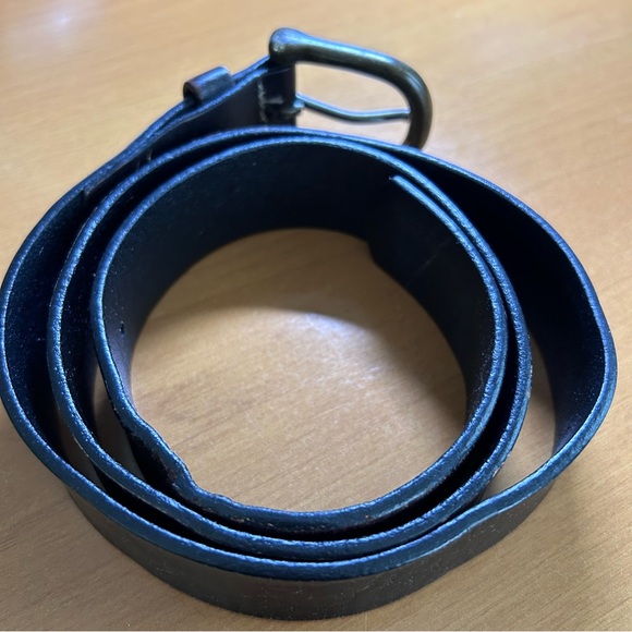 Dark brown LEVI’S 10010 full grain leather belt size M/41” long - Picture 4 of 6